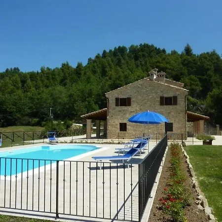 בית נופש Villa Montelparo